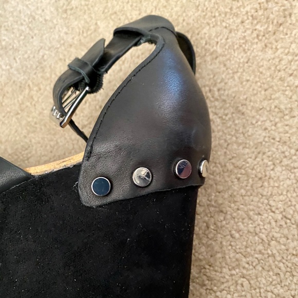 Dolce Vita Black Silver Stud Wedge. Size - Picture 4 of 7